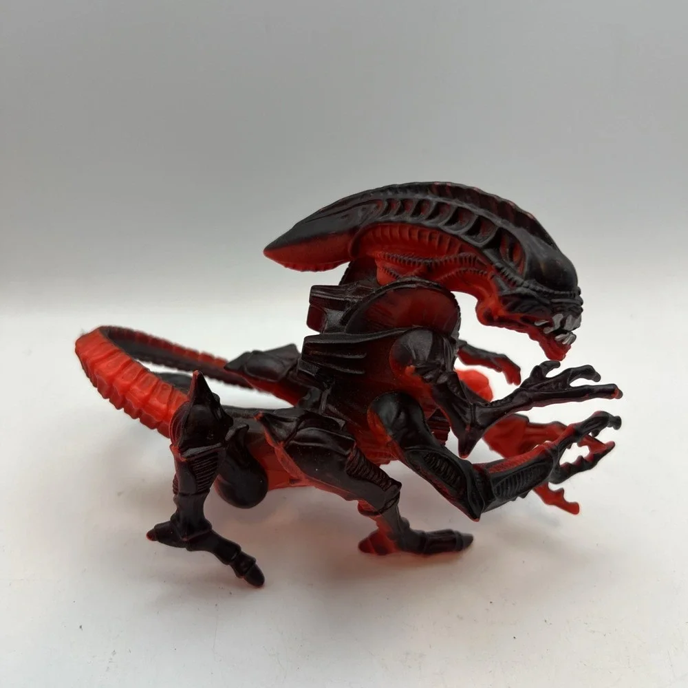 Alien Action Figures Set of 3 in Assorted Colors